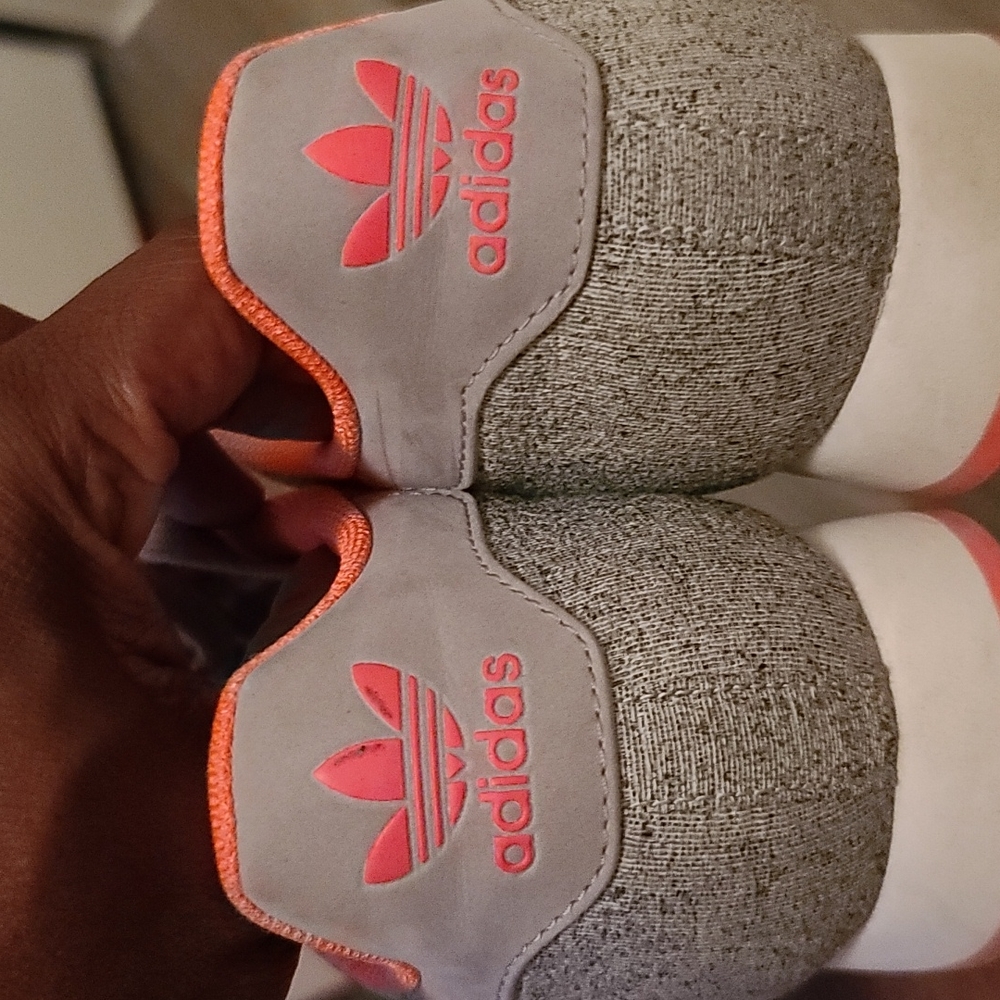 Very lightly worn Adidas - Picture 6 of 12